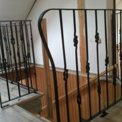 Ambulantní uzel - Černá barva